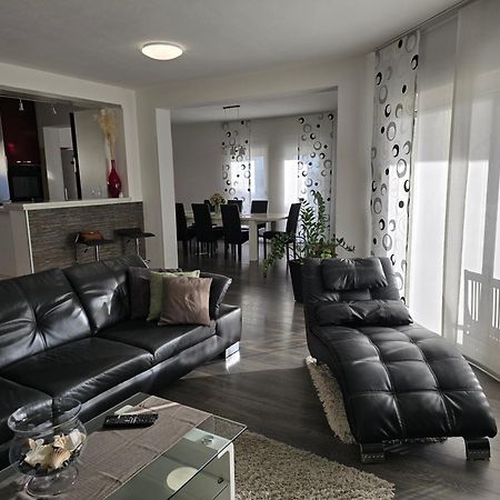 3 Bedrooms Apartman Dmt Kaštela Esterno foto