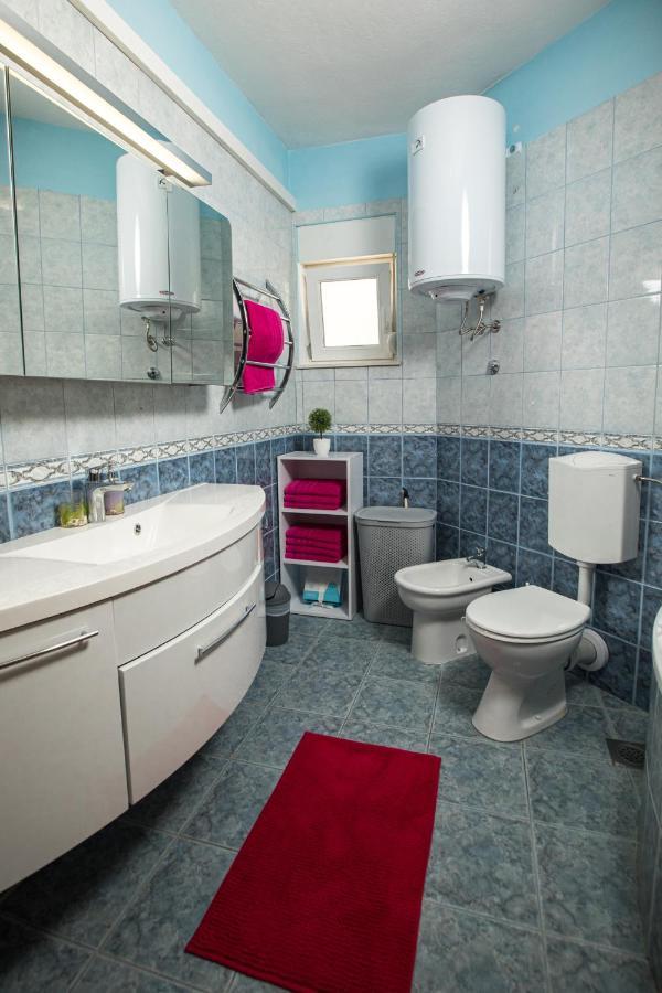 3 Bedrooms Apartman Dmt Kaštela Esterno foto