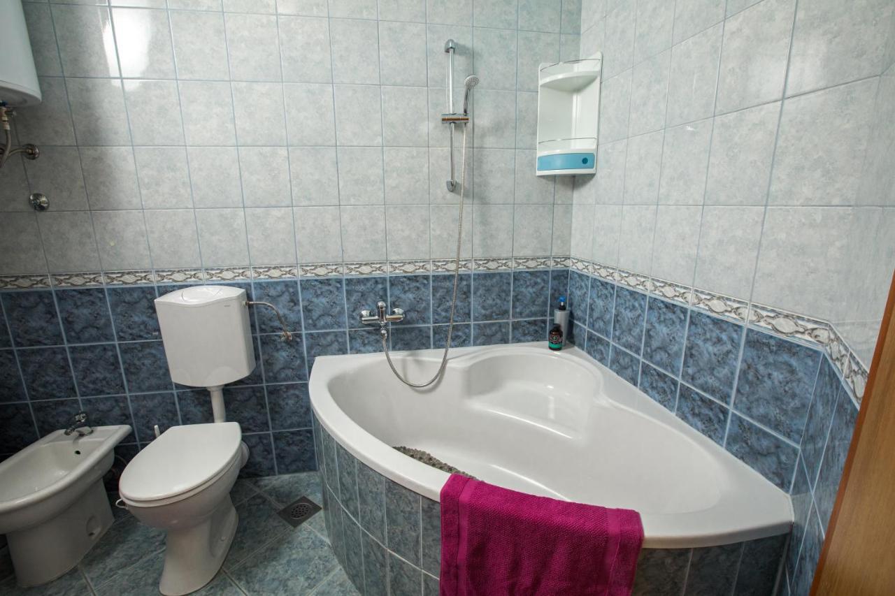 3 Bedrooms Apartman Dmt Kaštela Esterno foto