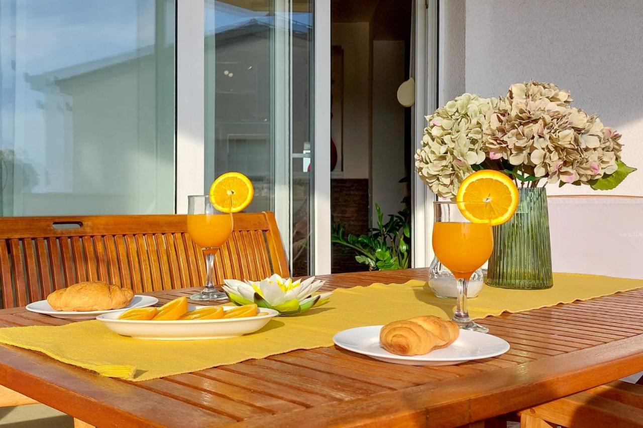3 Bedrooms Apartman Dmt Kaštela Esterno foto