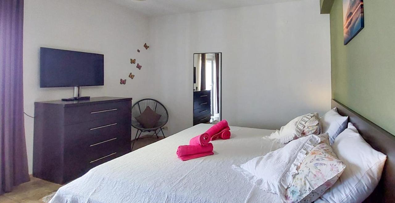 3 Bedrooms Apartman Dmt Kaštela Esterno foto