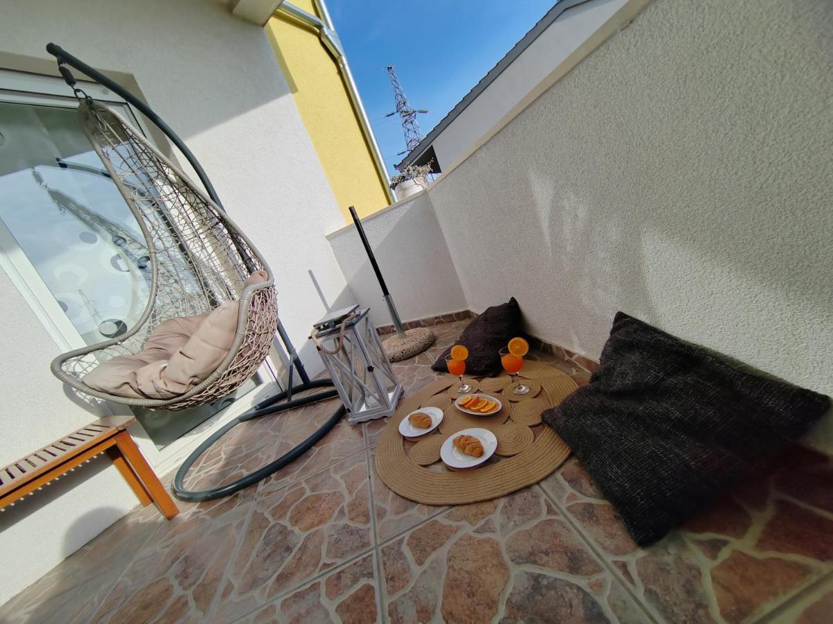 3 Bedrooms Apartman Dmt Kaštela Esterno foto