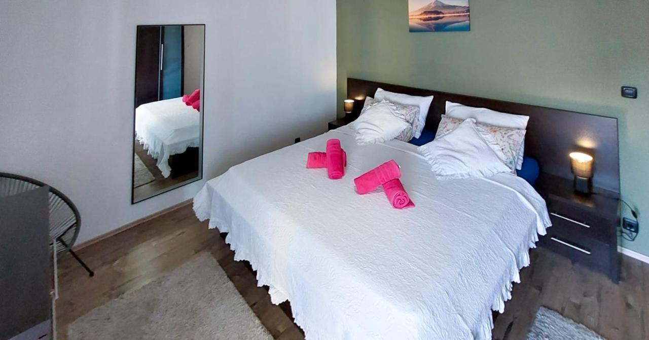 3 Bedrooms Apartman Dmt Kaštela Esterno foto