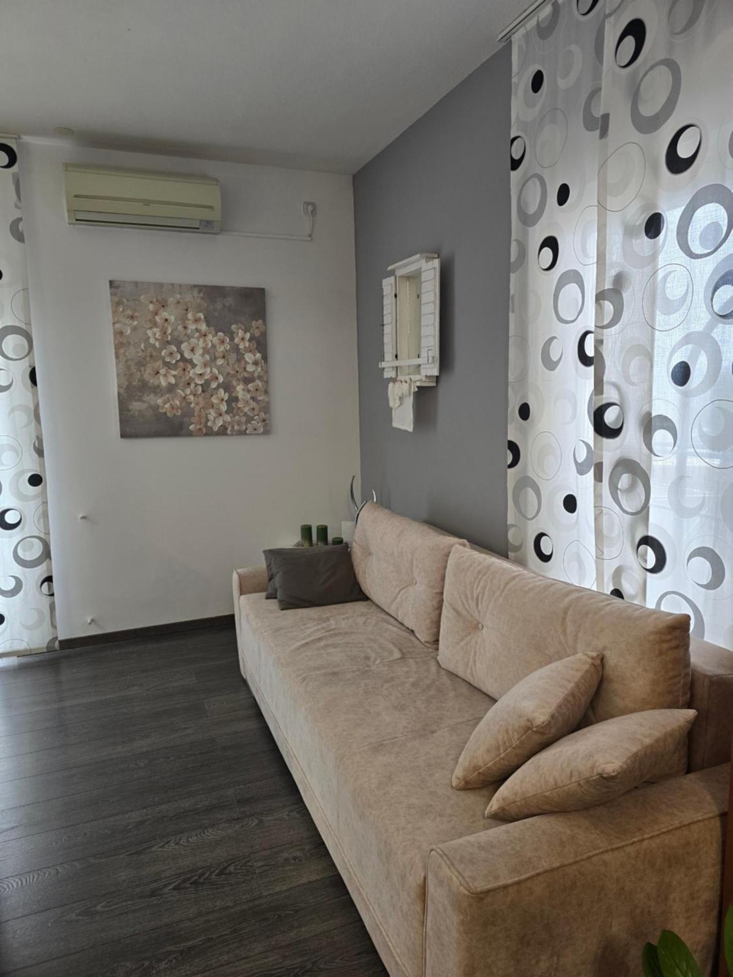 3 Bedrooms Apartman Dmt Kaštela Esterno foto