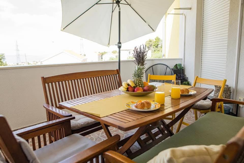 3 Bedrooms Apartman Dmt Kaštela Esterno foto